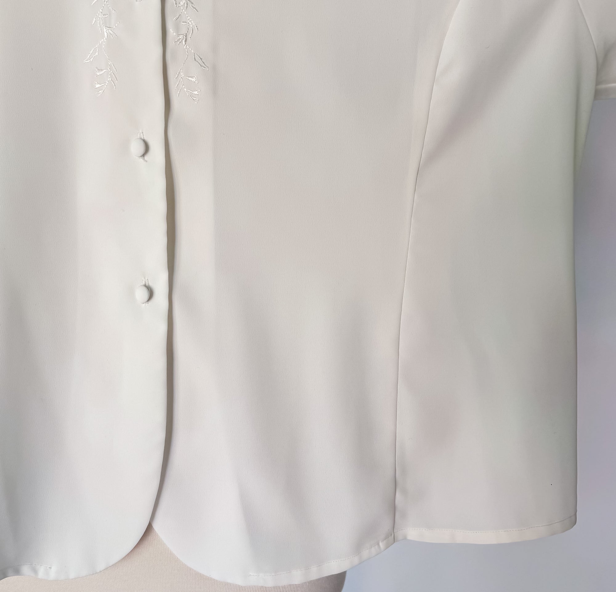 Vintage Ivory Embroidered Floral Blouse | Size 3X