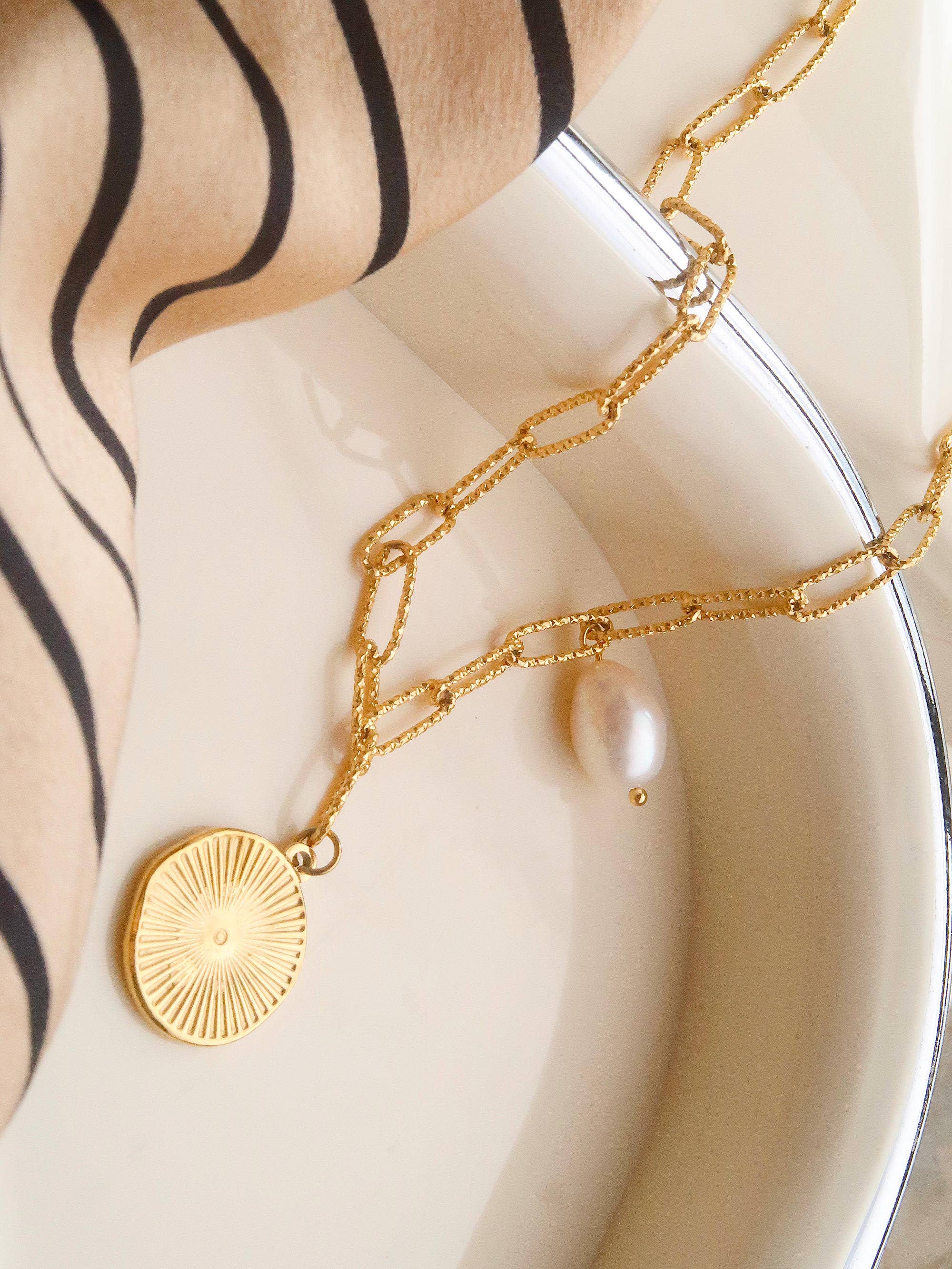 Isabell Coin Chain Necklace | 18K Gold-plated Non-Tarnish