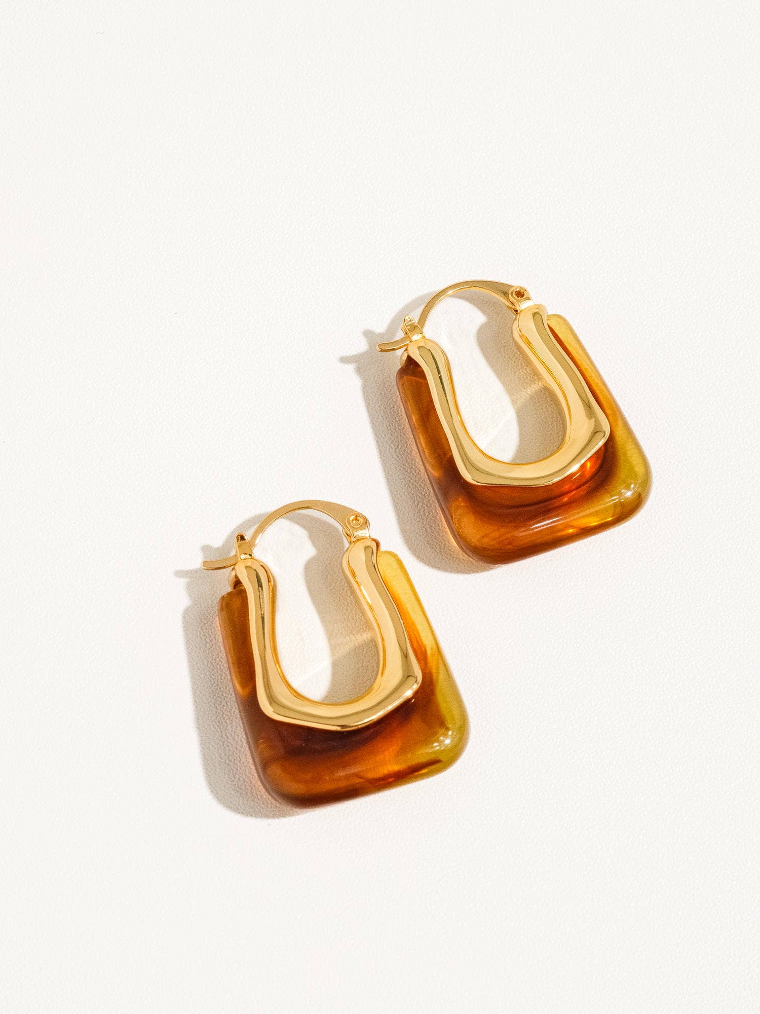 Talia U-Shaped Hoop Earring | 18K Gold-Plated