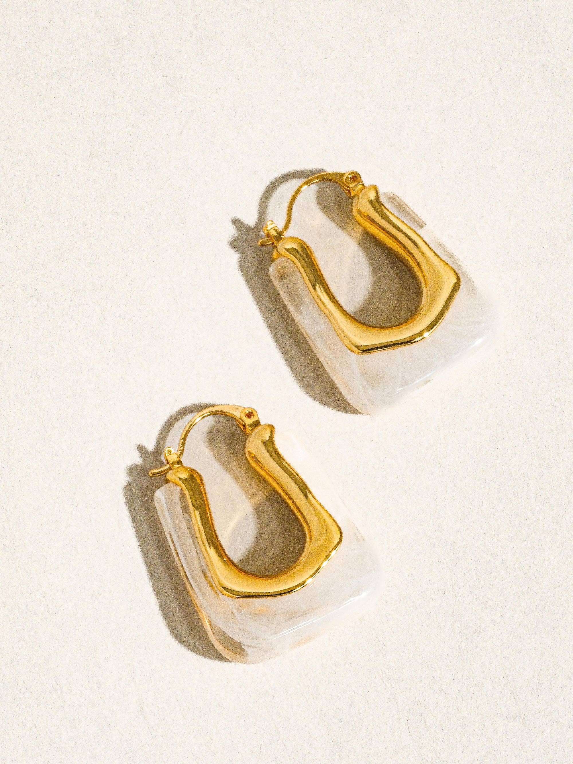 Talia U-Shaped Hoop Earring | 18K Gold-Plated
