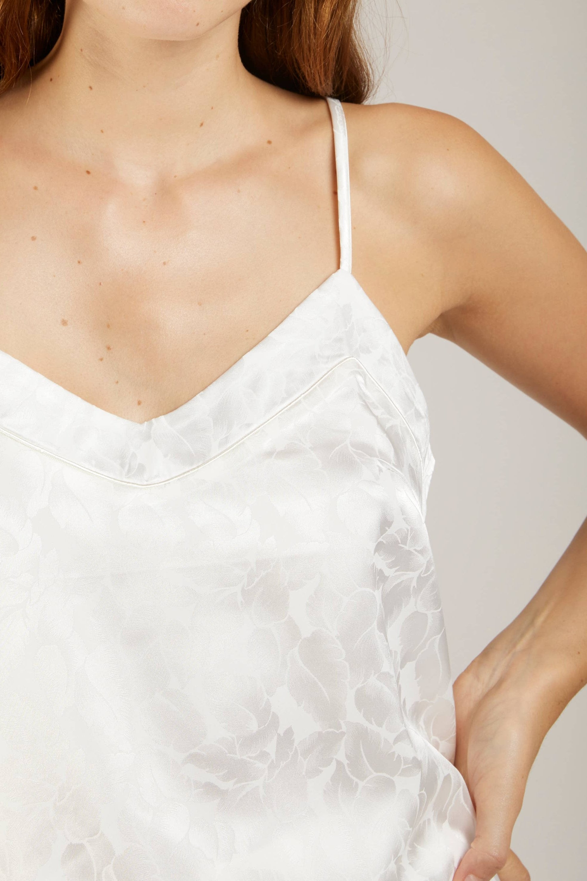 トップス Flower Jacquard Camisole White Floral Jacquard Camisole – Coill