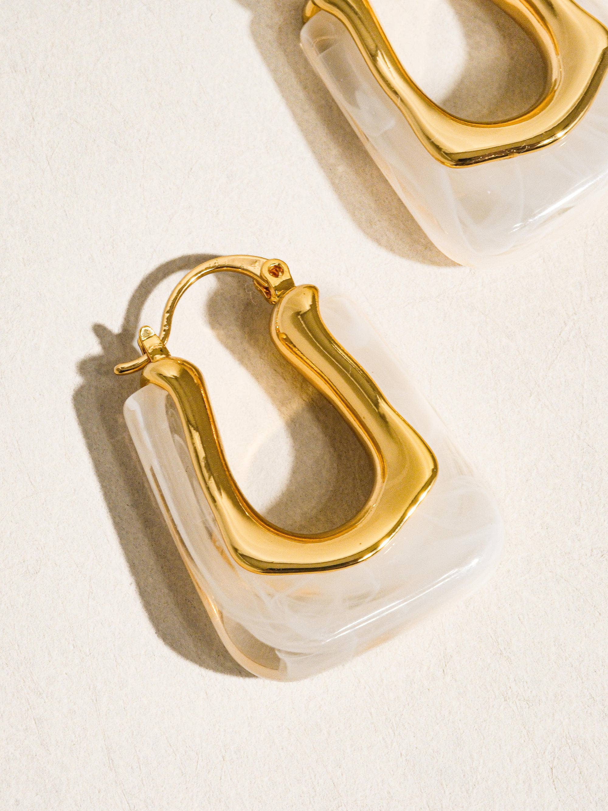 Talia U-Shaped Hoop Earring | 18K Gold-Plated